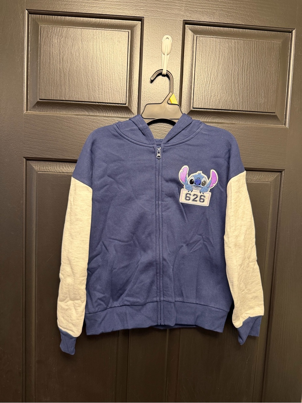 Girls Stitch Zip up Hoodie Size L 10/12
New with tags